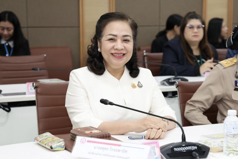 ปลัด พม. เป็นประธา�