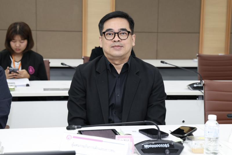 ปลัด พม. เป็นประธา�