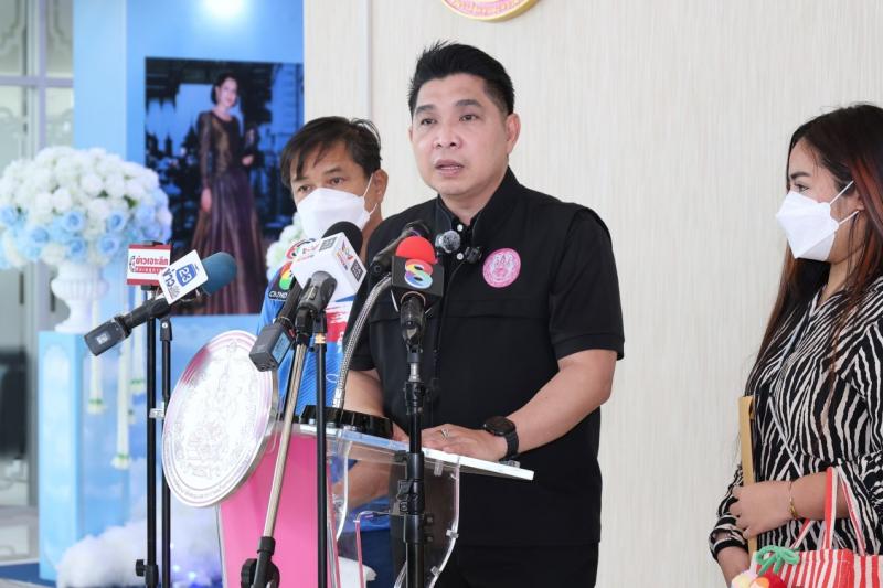 นายกองตรี ดร.ธนกฤต