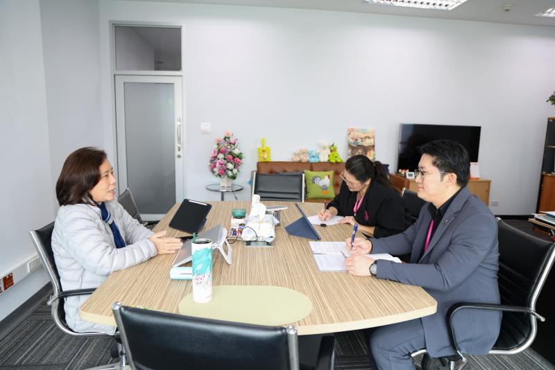 นางสาวสุนีย์ ศรีส�