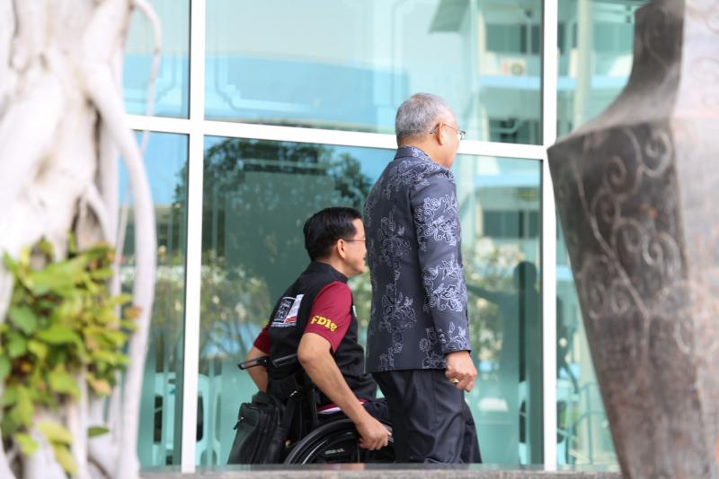 ปลัด พม. พา คุณกฤษน�