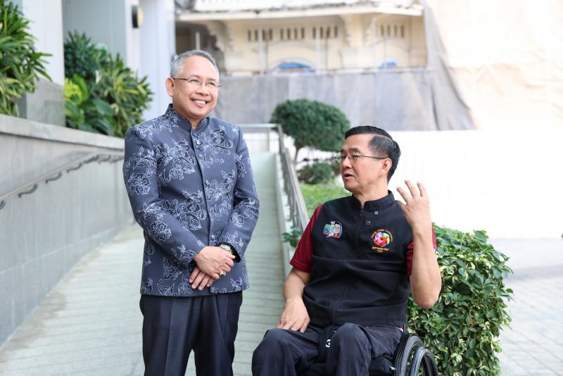 ปลัด พม. พา คุณกฤษน�