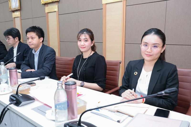 รมว.พม. เป็นประธาน�
