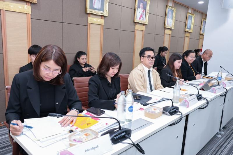 รมว.พม. เป็นประธาน�