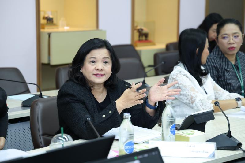 ปลัด พม. เป็นประธา�
