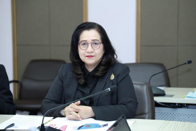 ปลัด พม. เป็นประธา�