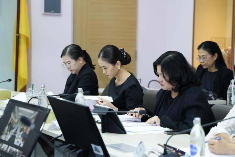 ปลัด พม. เป็นประธา�