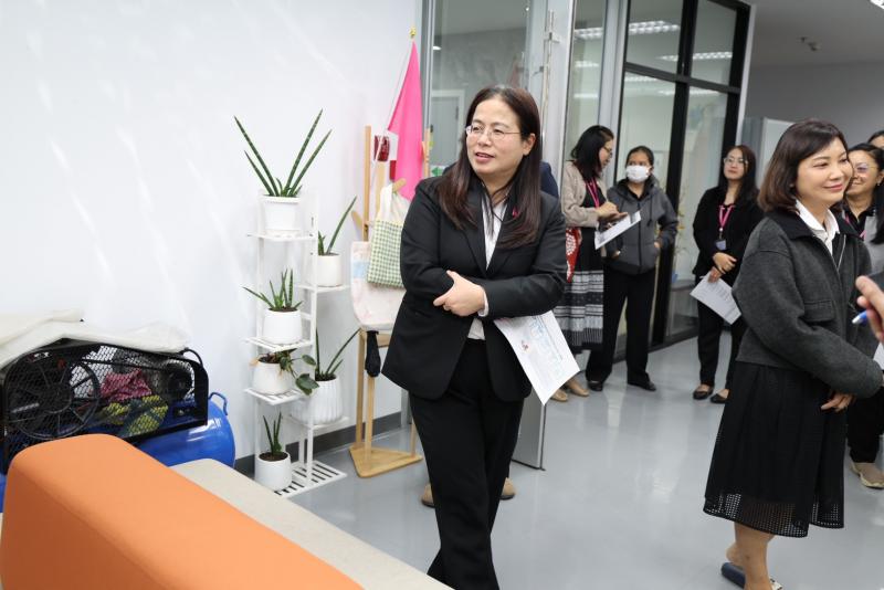 สำนักงานปลัดกระท�