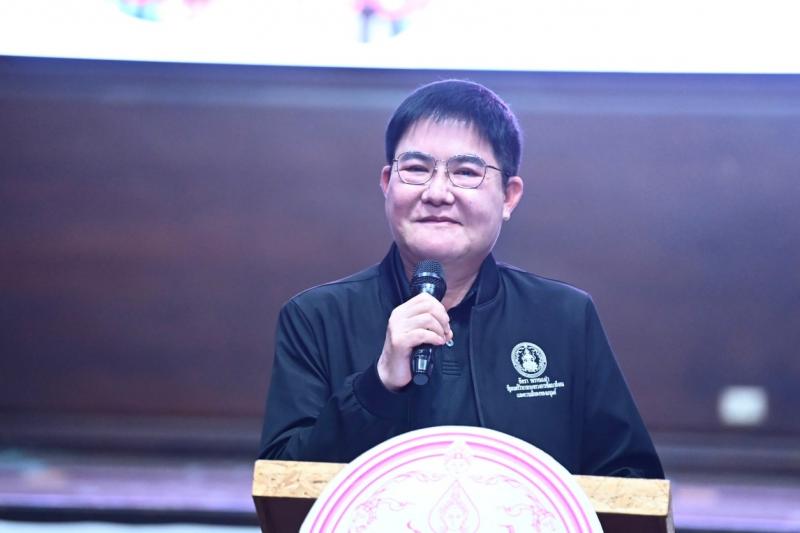 รมว.พม. เป็นประธาน�
