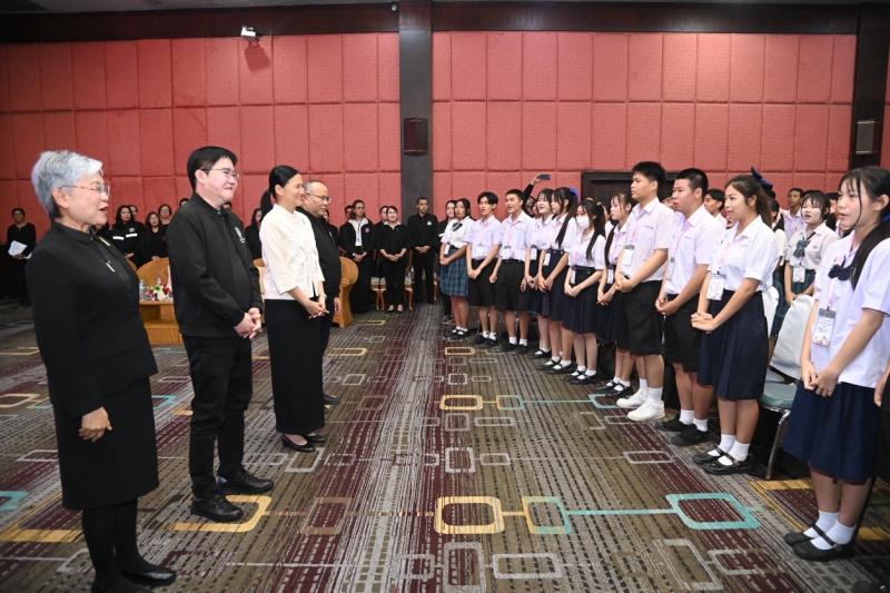 รมว.พม. เป็นประธาน�