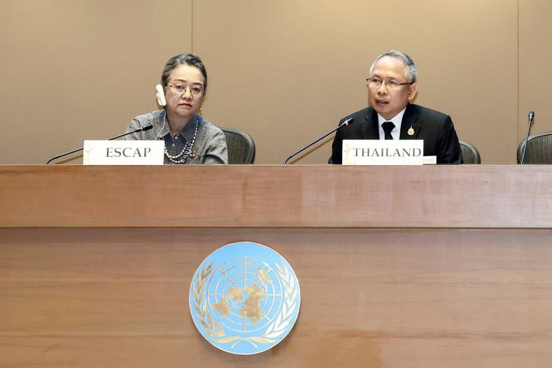 พม. จับมือ ESCAP จัดเว�