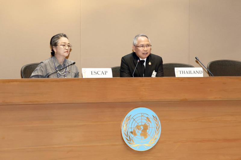 พม. จับมือ ESCAP จัดเว�