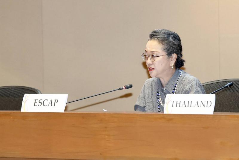 พม. จับมือ ESCAP จัดเว�