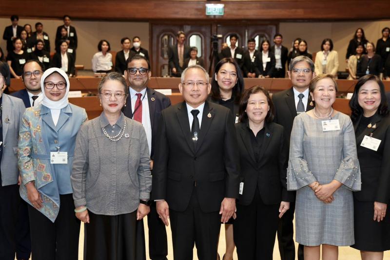 พม. จับมือ ESCAP จัดเว�