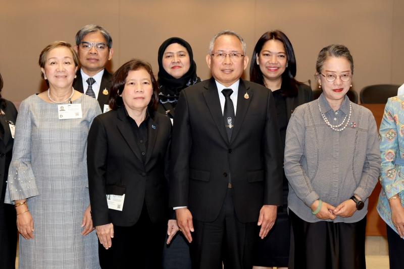 ปลัด พม. ร่วมเป็นป�