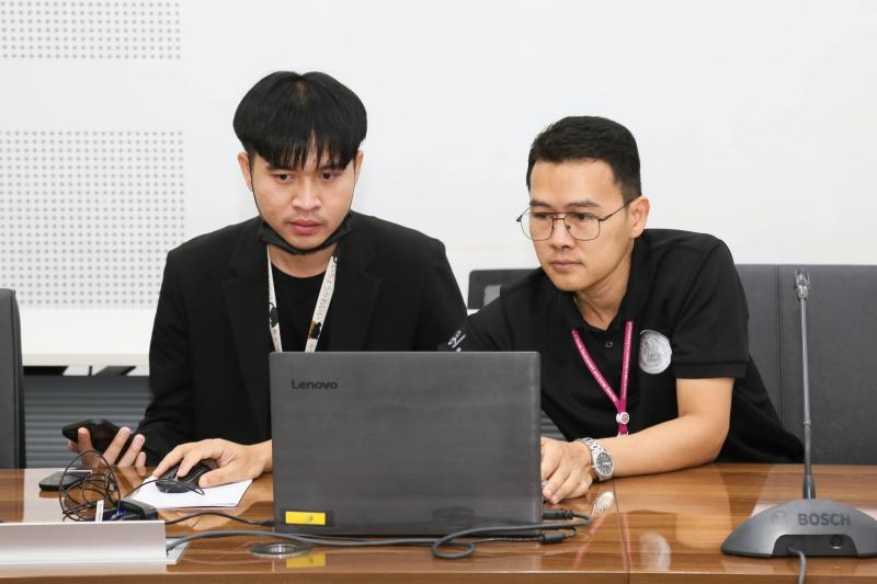 นางเตือนใจ คงสมบั�