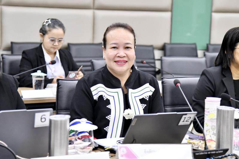ปลัด พม. เป็นประธา�