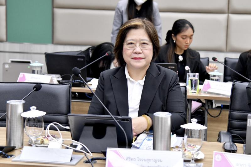 ปลัด พม. เป็นประธา�
