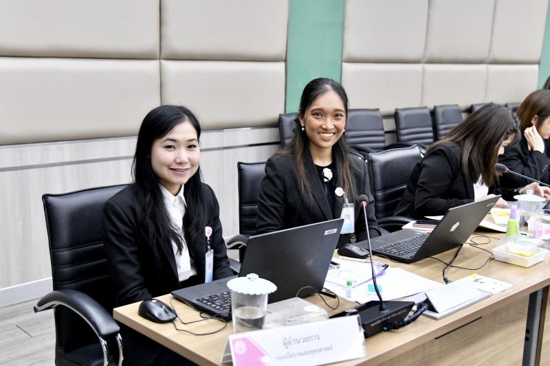 ปลัด พม. เป็นประธา�