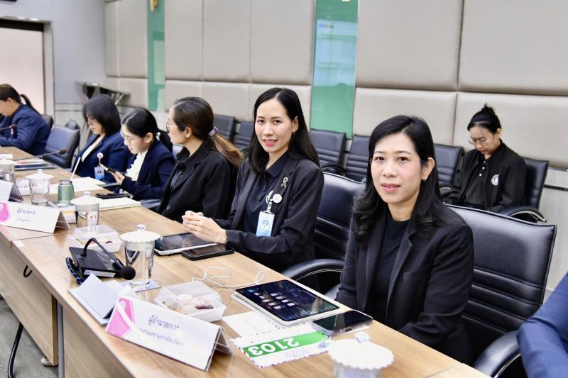 ปลัด พม. เป็นประธา�