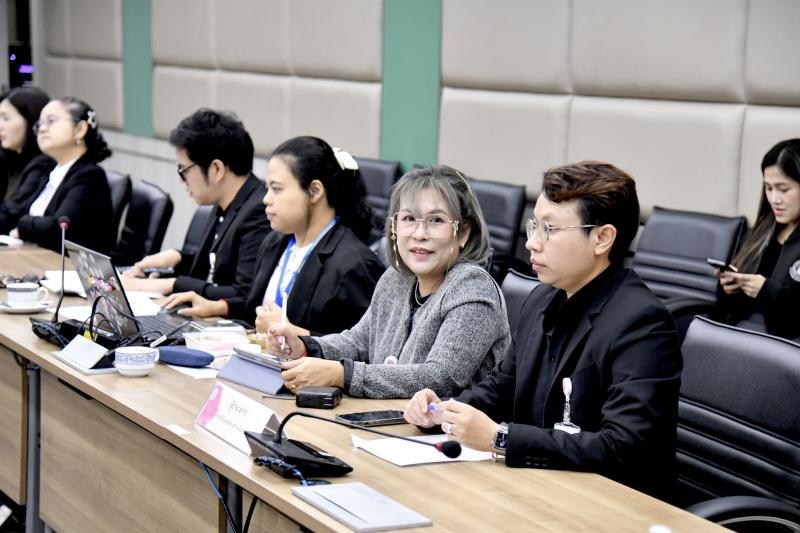 ปลัด พม. เป็นประธา�