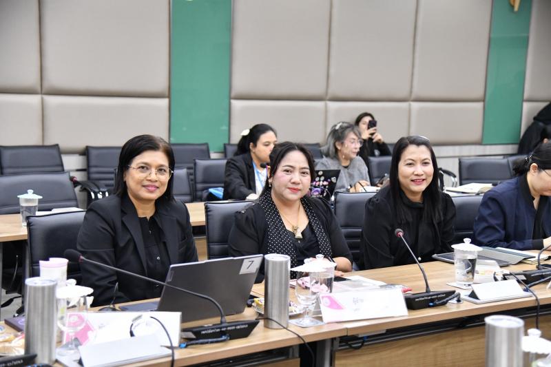 ปลัด พม. เป็นประธา�