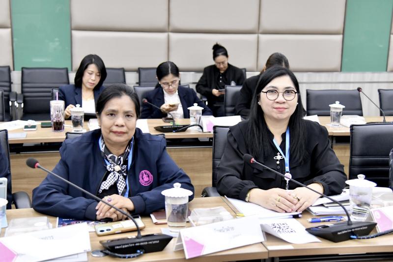 ปลัด พม. เป็นประธา�