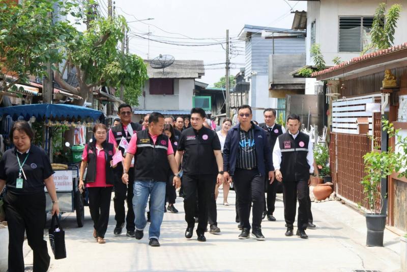 พม. ผนึกกำลัง อพม.ท�