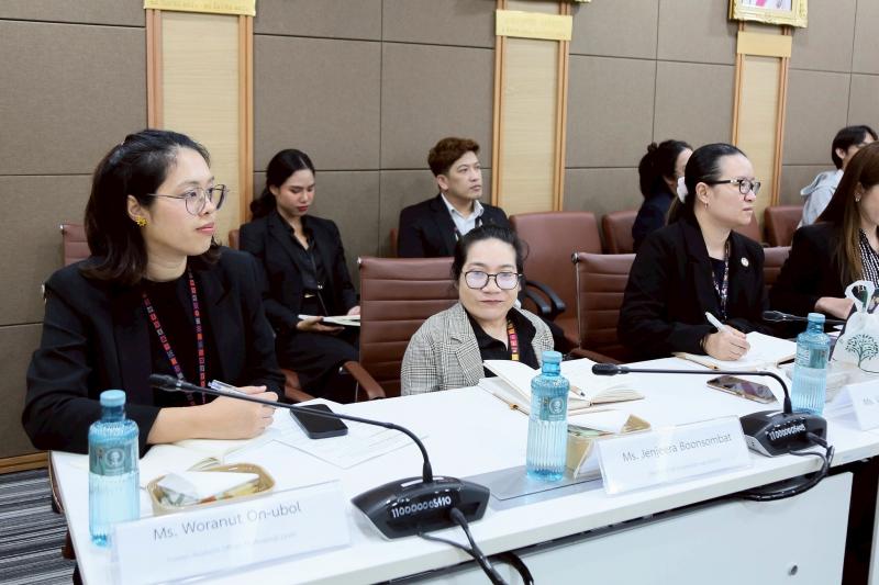 นางสาวสุนีย์ ศรีส�