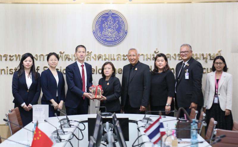 นางสาวสุนีย์ ศรีส�