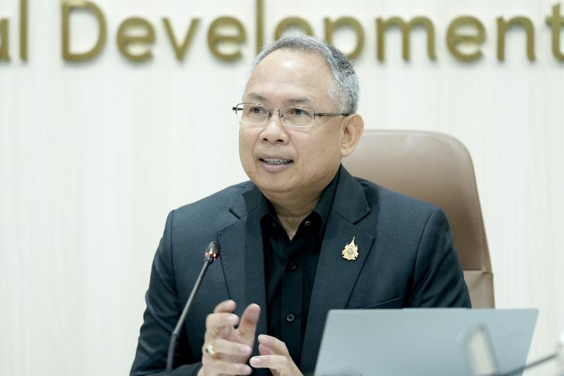 ปลัด พม. เป็นประธา�