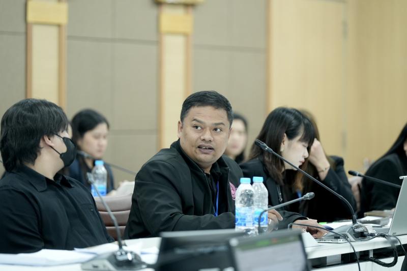 ปลัด พม. เป็นประธา�