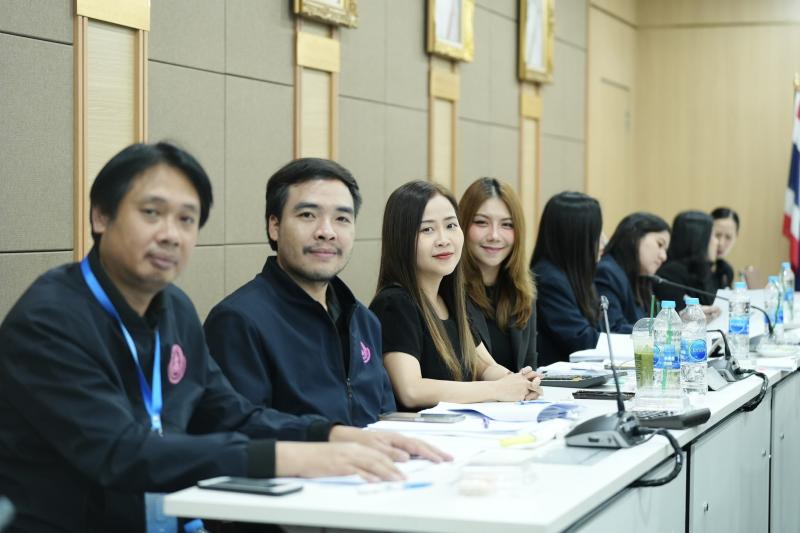 ปลัด พม. เป็นประธา�