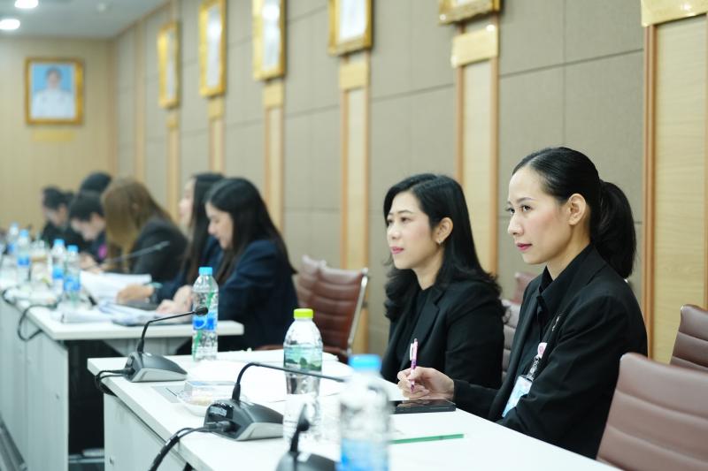 ปลัด พม. เป็นประธา�