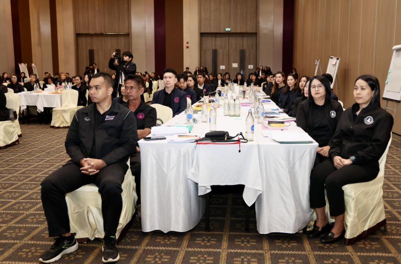 ปลัด พม. มอบนโยบาย�