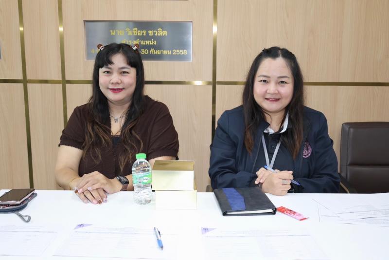 นางเตือนใจ คงสมบั�