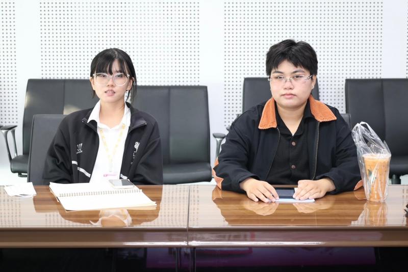 นางเตือนใจ คงสมบั�