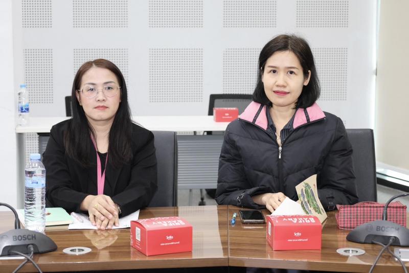 นางเตือนใจ คงสมบั�