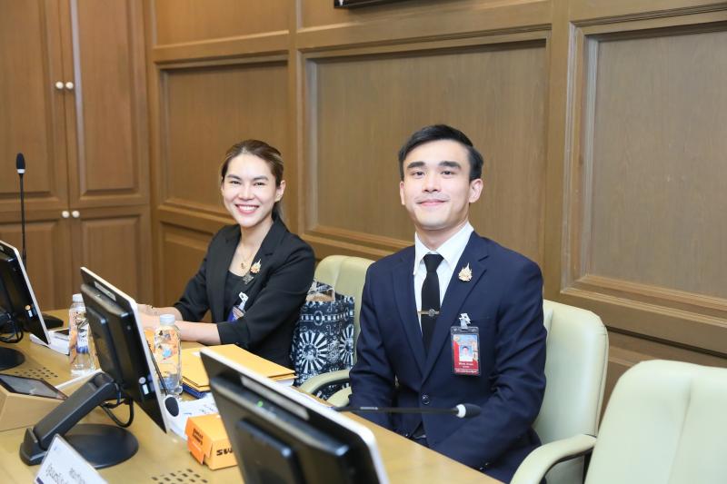 นางเตือนใจ คงสมบั�