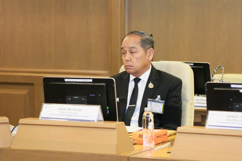 นางเตือนใจ คงสมบั�