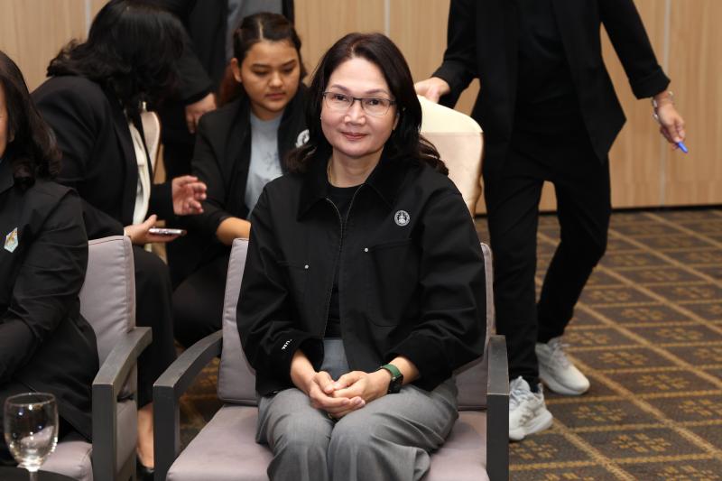 ปลัด พม. เป็นประธา�