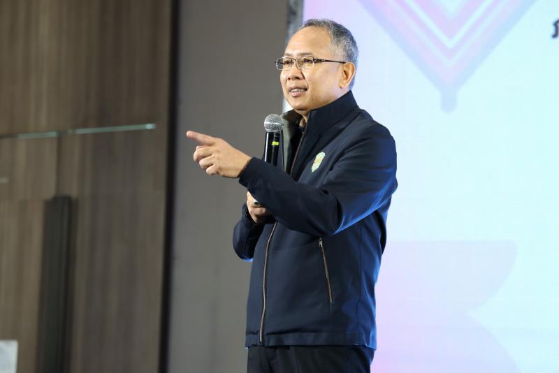 ปลัด พม. เป็นประธา�
