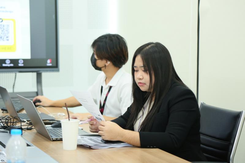 นางศิริลักษณ์ มีม�
