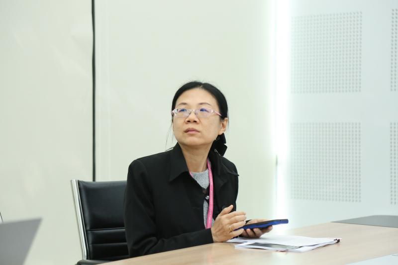 นางศิริลักษณ์ มีม�