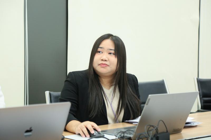 นางศิริลักษณ์ มีม�