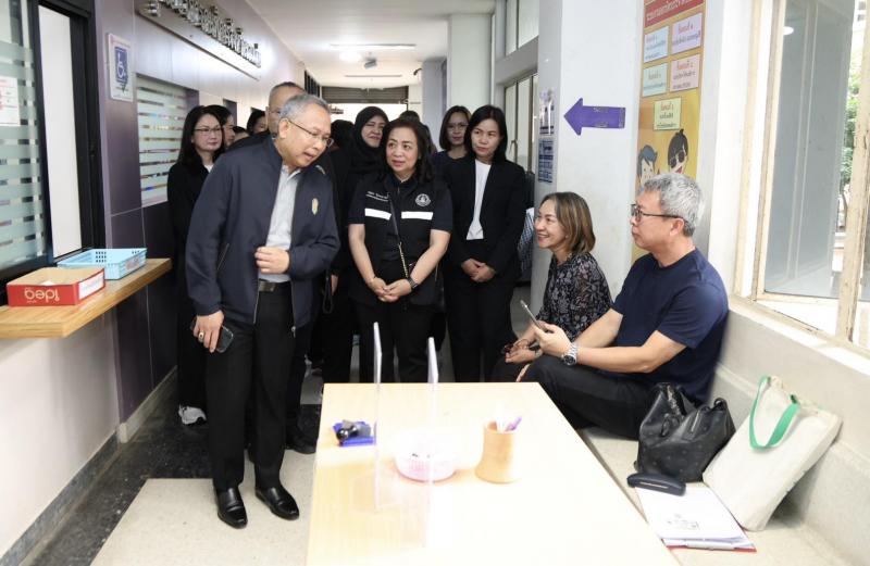 ปลัด พม. ลงพื้นที่�