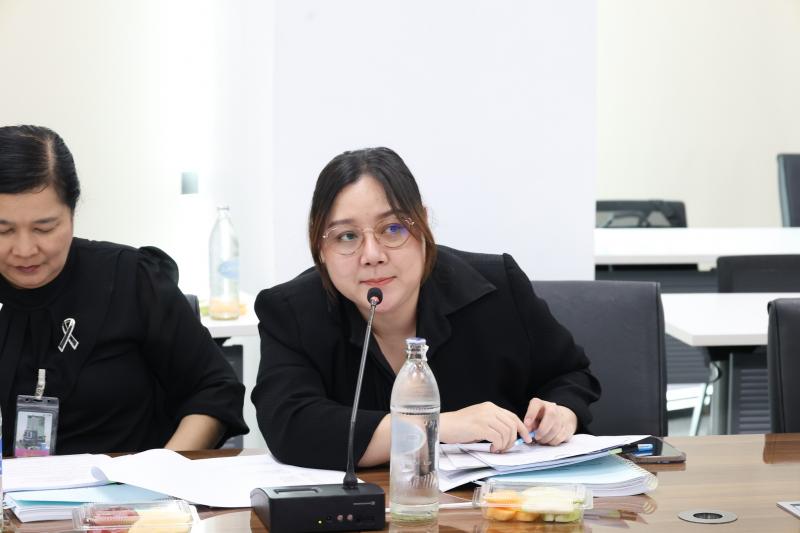 นางศิริลักษณ์ มีม�