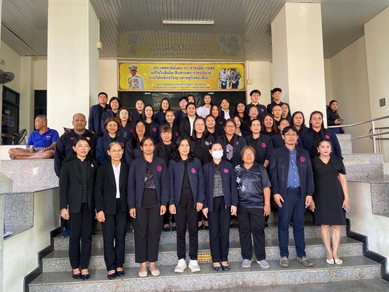 นางสาวนภาพร เมฆาผ�