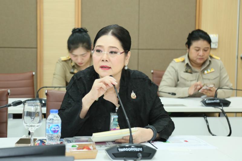 ปลัด พม. เป็นประธา�