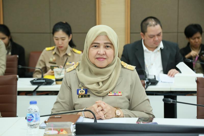 ปลัด พม. เป็นประธา�